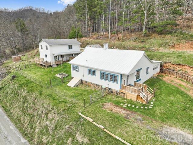 House for sale in Bakersville, North Carolina