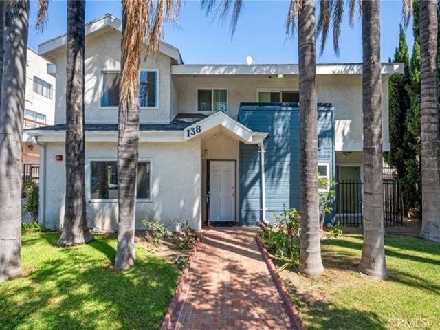 Townhouse for sale in Glendale, California