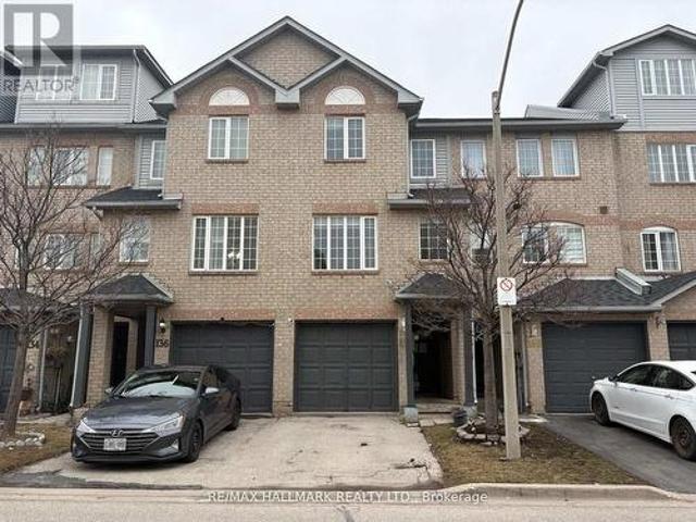 Townhouse for sale in Georgina, Ontario