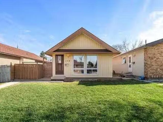 House for sale in East St. Paul, Manitoba