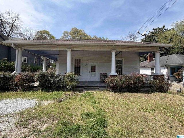 House for sale in Roanoke, Alabama