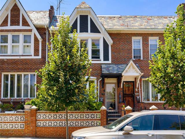 Townhouse for sale in Brooklyn