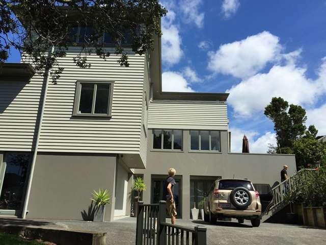 House for rent in Castor Bay