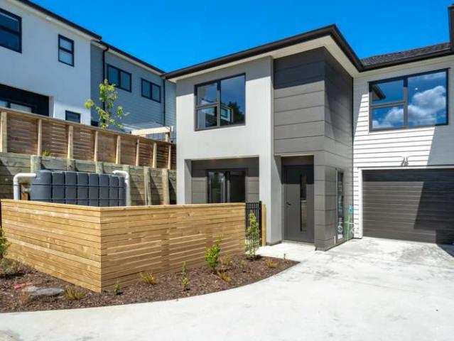House for sale in Grenada North, Wellington City