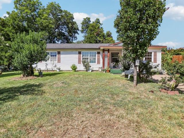 House for sale in Farmers Branch, Texas