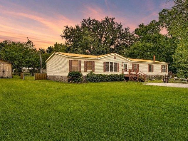 House for sale in Archer, Florida