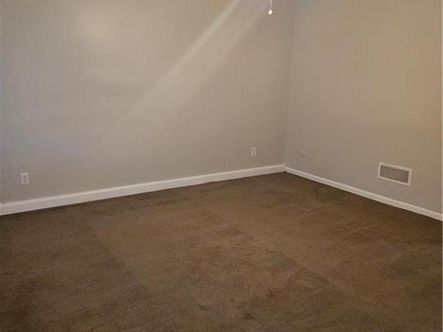 Townhouse for sale in Grandview Townhouse for sale in Grandview