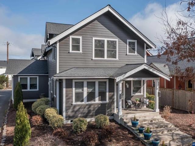 House for sale in Oregonia
