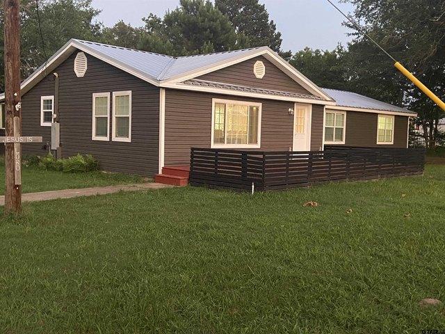 House for sale in Henderson, Texas