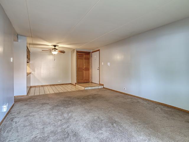 Condo for sale in Crestwood, Illinois