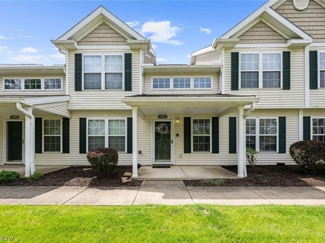 Townhouse for sale in Hinckley, Ohio