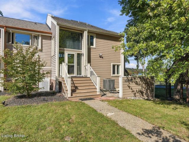 Townhouse for sale in Prospect, Oldham County