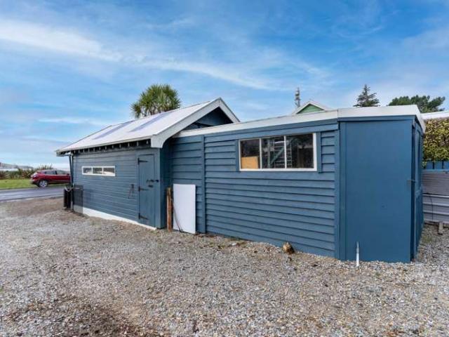 House for sale in Otakou