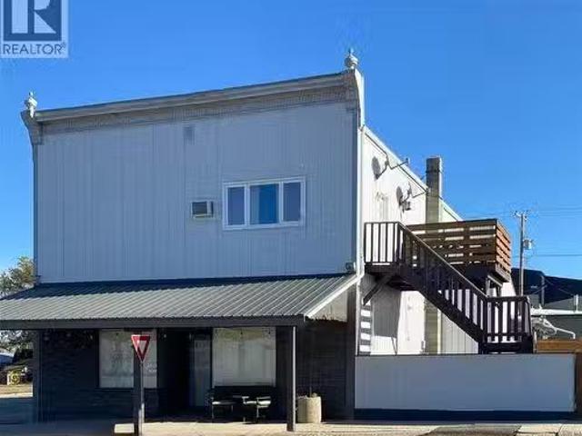 House for sale in Gull Lake, Saskatchewan