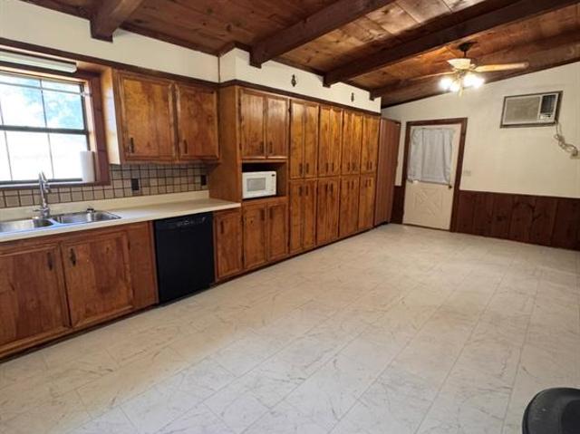 Property for rent in Gustine, Texas