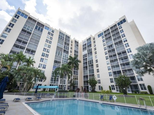 Condo for sale in Pompano Beach, Broward County