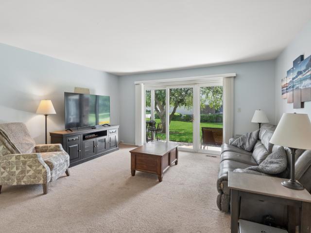 Condo for sale in Gurnee, Illinois