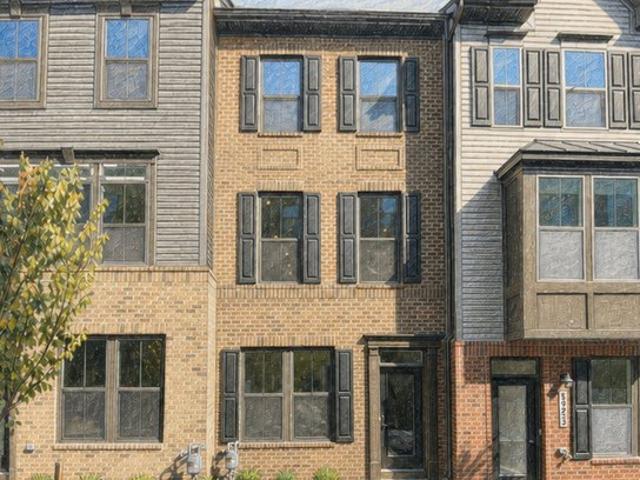 Townhouse for sale in Virginia
