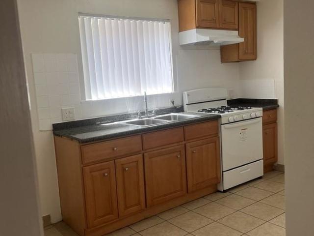 Apartment for rent in Hawthorne, California