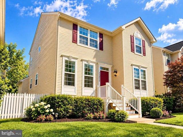 House for sale in Kingsview Knolls, Germantown