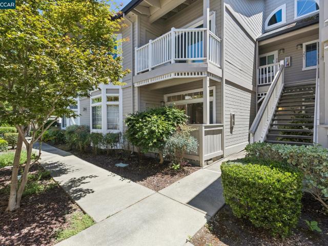 Condo for sale in Alamo, California