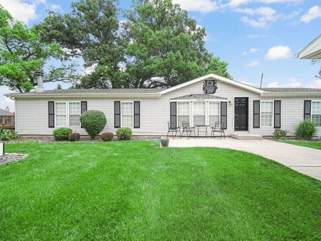 House for sale in Cedar Lake, Indiana