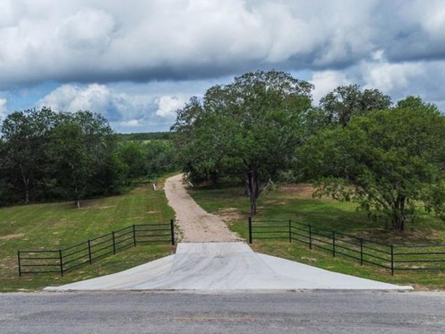 Farm for sale in Seguin, Texas