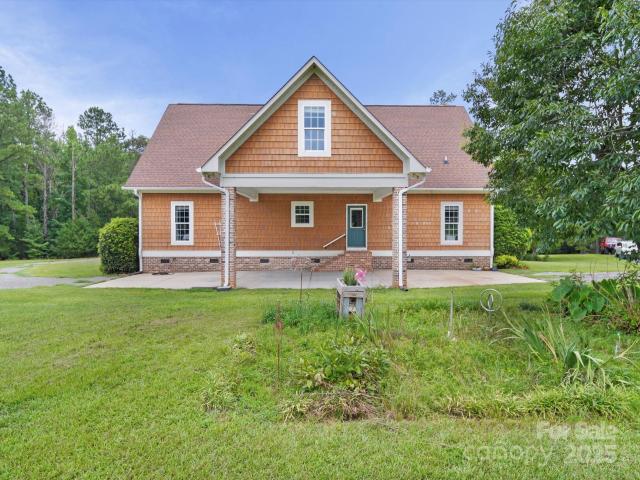 House for sale in Ridgeway, South Carolina