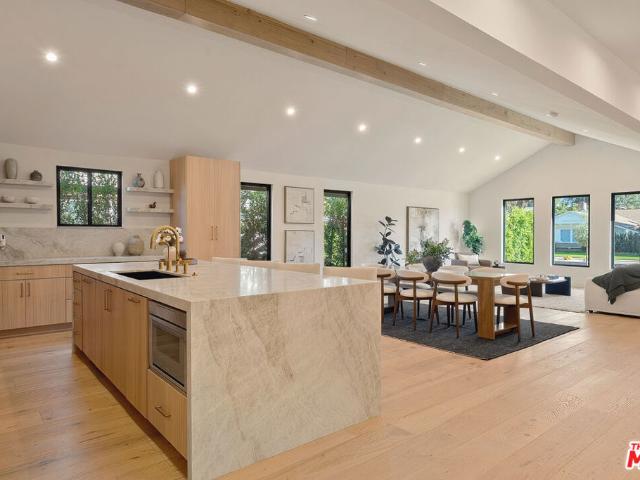 House for sale in Sherman Oaks Neighborhood Council District, Canoga Park