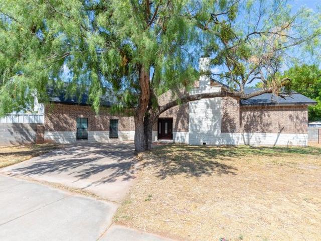 House for sale in Taylor, Texas