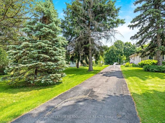 House for sale in Ontario