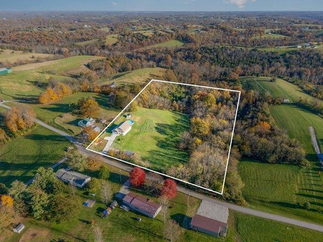House for sale in Crittenden, Kentucky