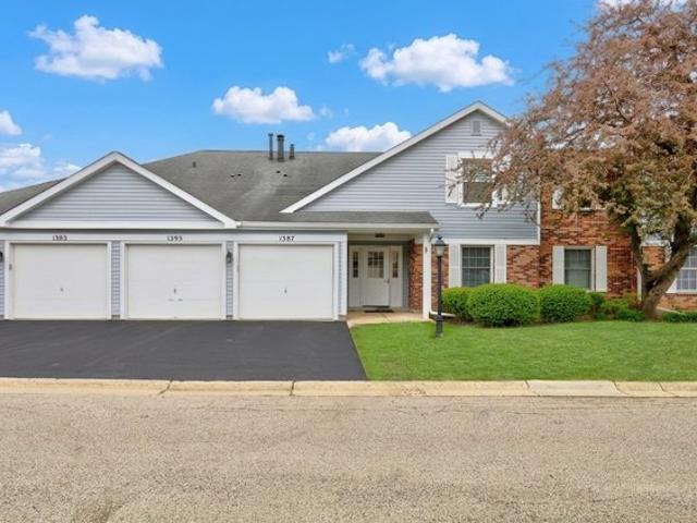 Townhouse for sale in Gurnee, Illinois