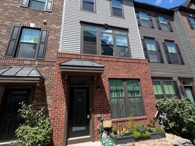 Townhouse for sale in Virginia