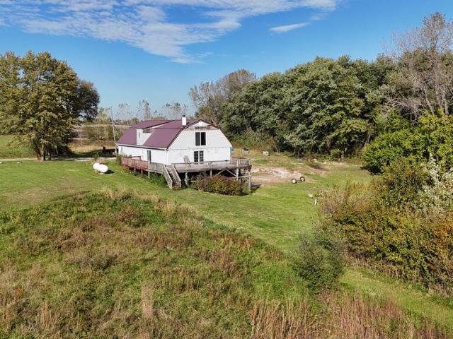 House for sale in Sublette, Greentop