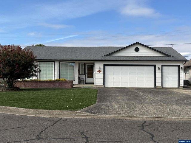 House for sale in Woodburn, Marion County