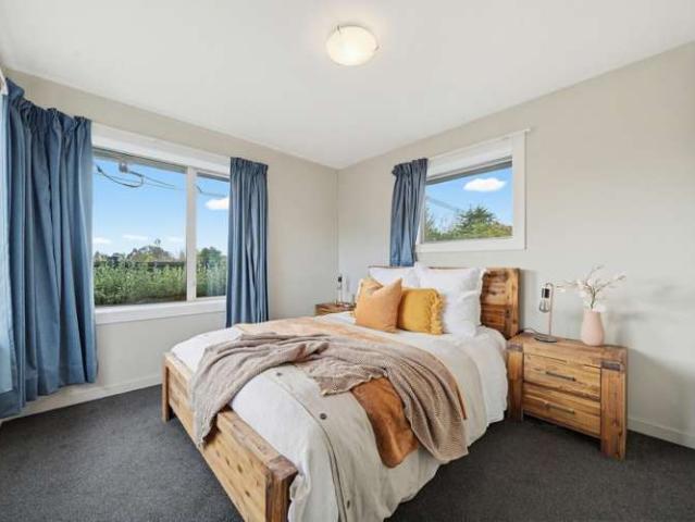 House for sale in Chaslands, Canterbury