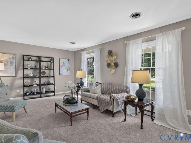 House for sale in Rumford, Central Garage