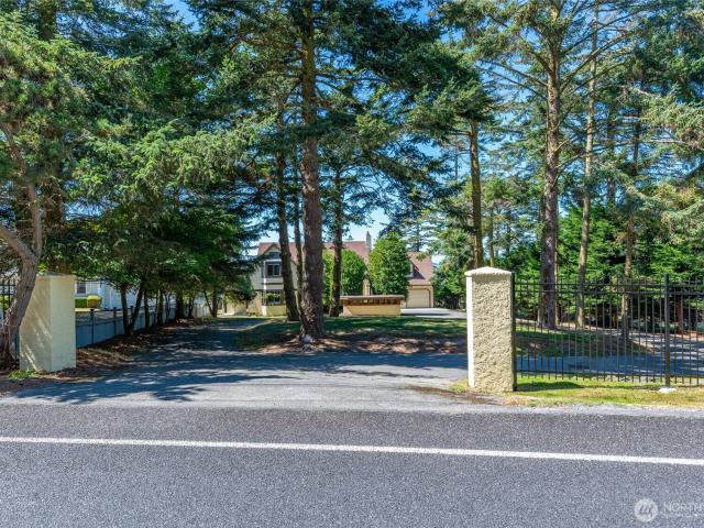 House for sale in Oak Harbor, Washington
