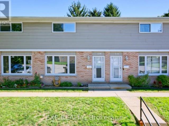 Townhouse for sale in Arva, Ontario