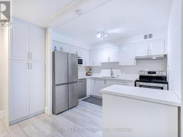 Townhouse for sale in Woburn, Ontario