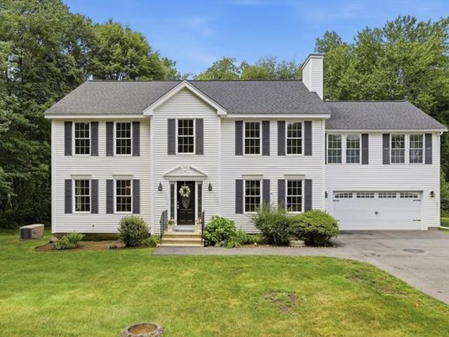 House for sale in Dracut, Massachusetts