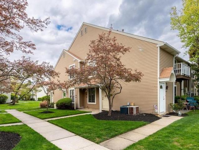 Townhouse for sale in Mount Laurel, New Jersey