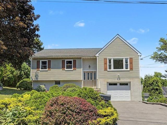 House for sale in Hawthorne, New York