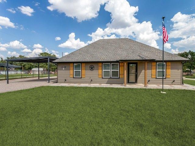 House for sale in Poolville, Parker County