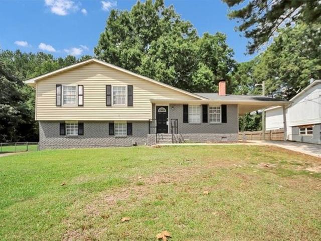 House for sale in Hampton, Georgia