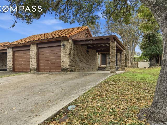 Townhouse for sale in Leesville, Texas