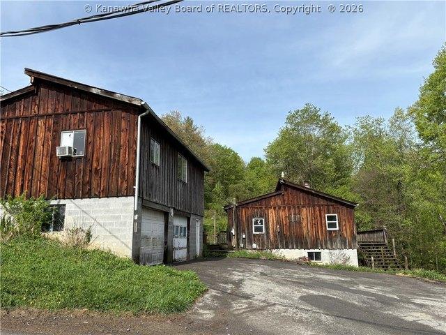 House for sale in Scarbro, West Virginia