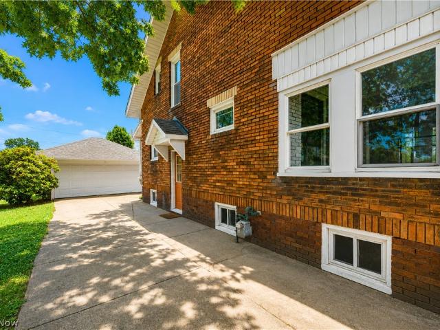 House for sale in Tuscarawas, Ohio