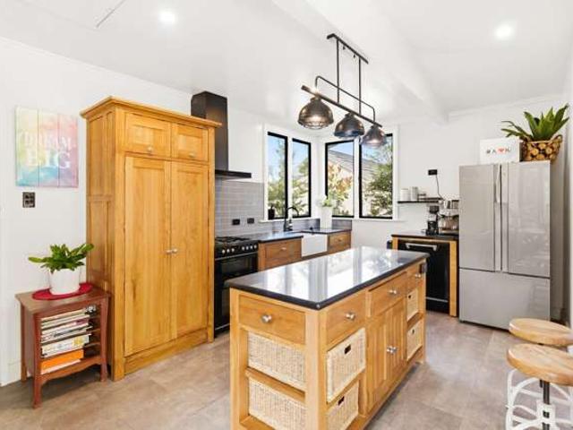 House for sale in Otakou